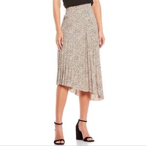 NWT Sanctuary Mini Leopard Spot Print Summer
Pleated Pull-On Midi Skirt (Size S)